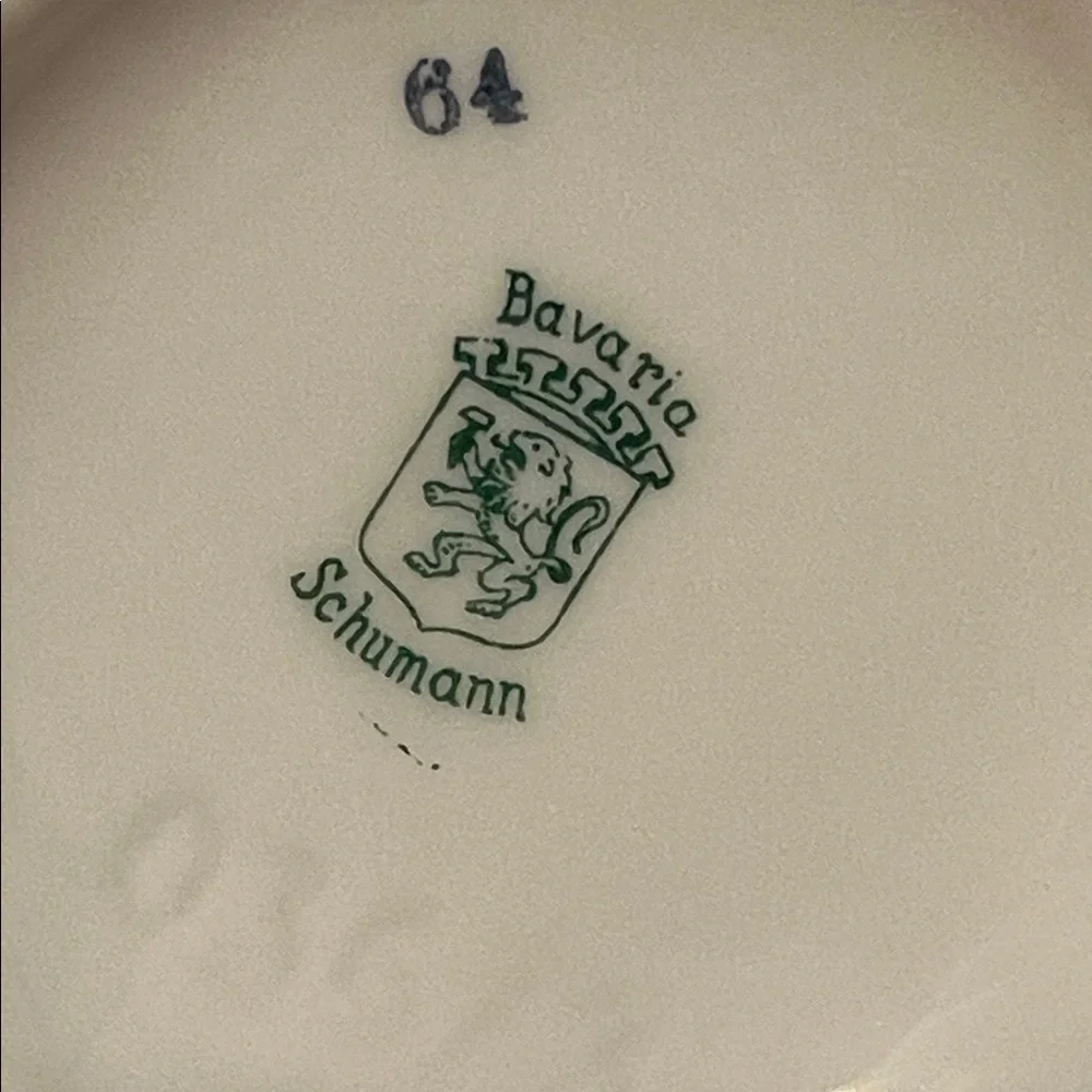 Schumann Bavaria German Floral Center Gold Medallions Creamer